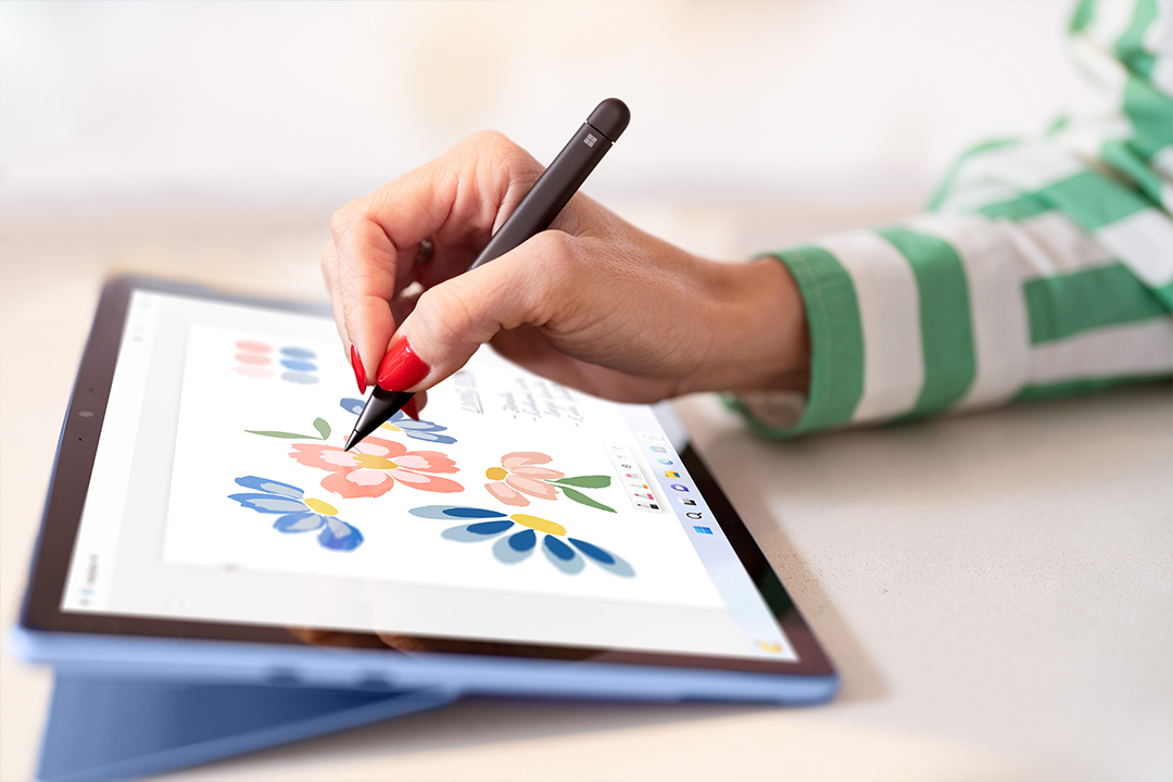 Surface Pro 9 卓越性能用于绘画设计