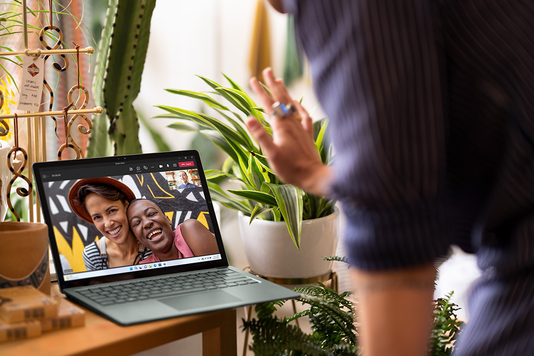 微软 Surface Laptop 5 高质量通话