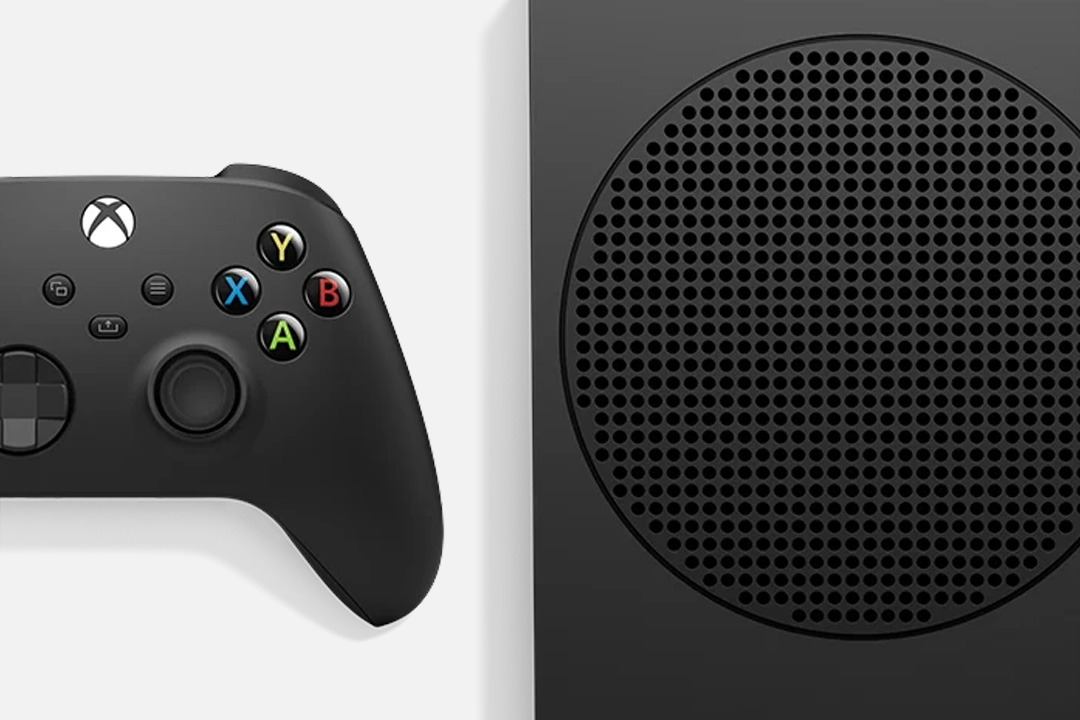 微软 Xbox Series S 轻巧外形