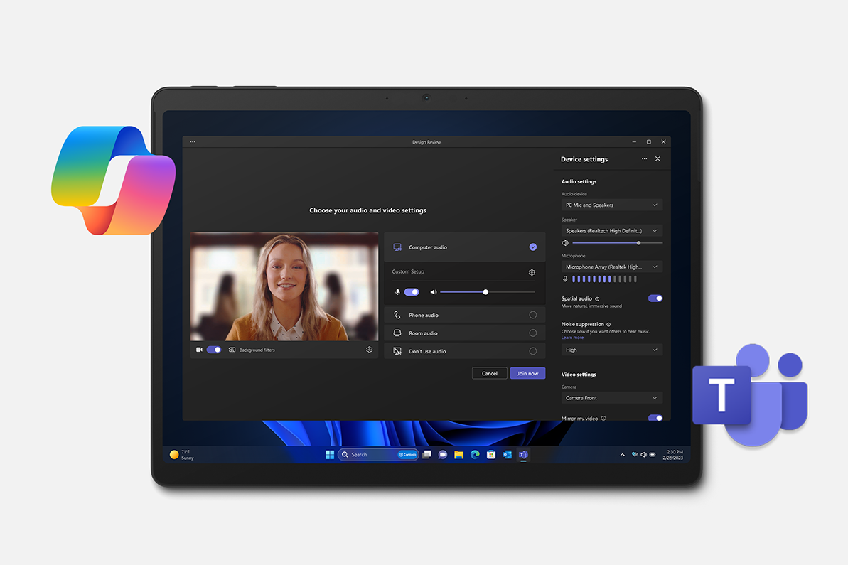 一个人在加入 Teams 呼叫之前调整其摄像头和麦克风设置，其被 Copilot 和 Teams 标志所环绕，暗示 AI 功能可以如何用在 Teams 中。