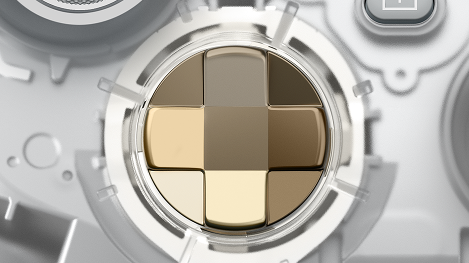 Xbox 无线控制器 – 精灵秘语特别版方向键的特写。