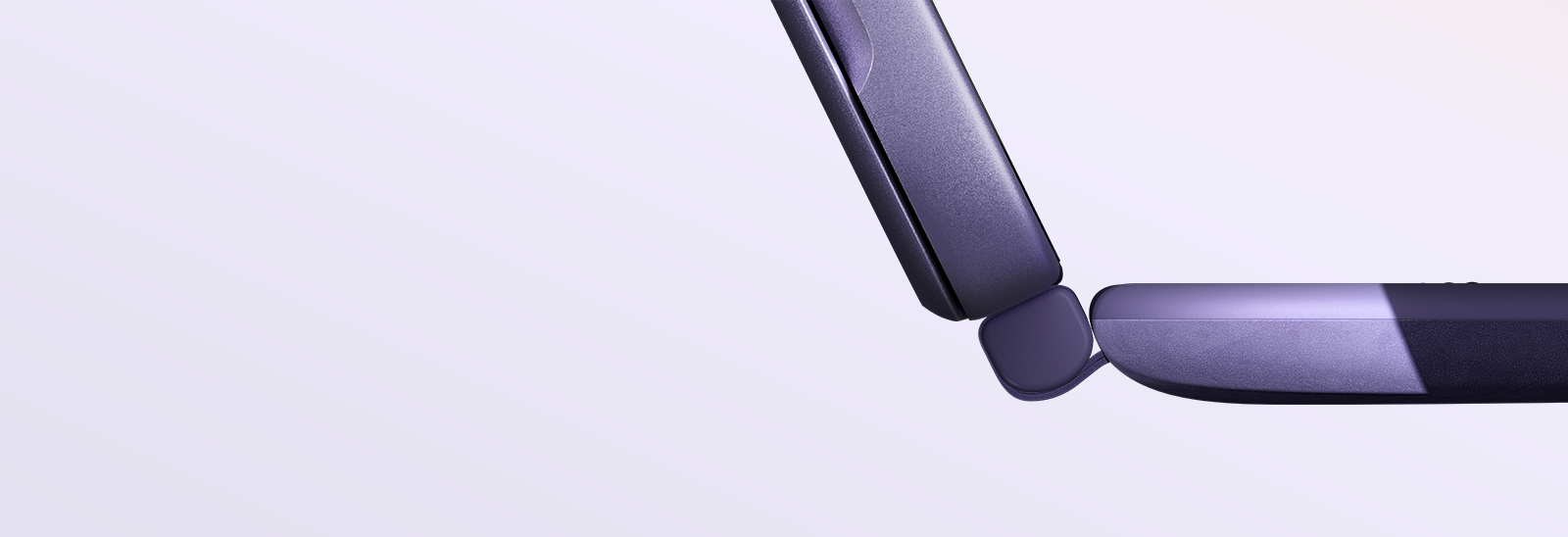 罗兰紫 Surface Pro 12 英寸键盘盖的动态铰链连接至罗兰紫 Surface Pro 的侧视图。