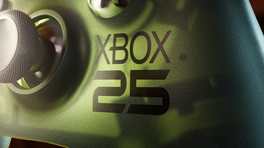 XBOX 无线控制器 X25 特别版上的 25 周年纪念标识特写